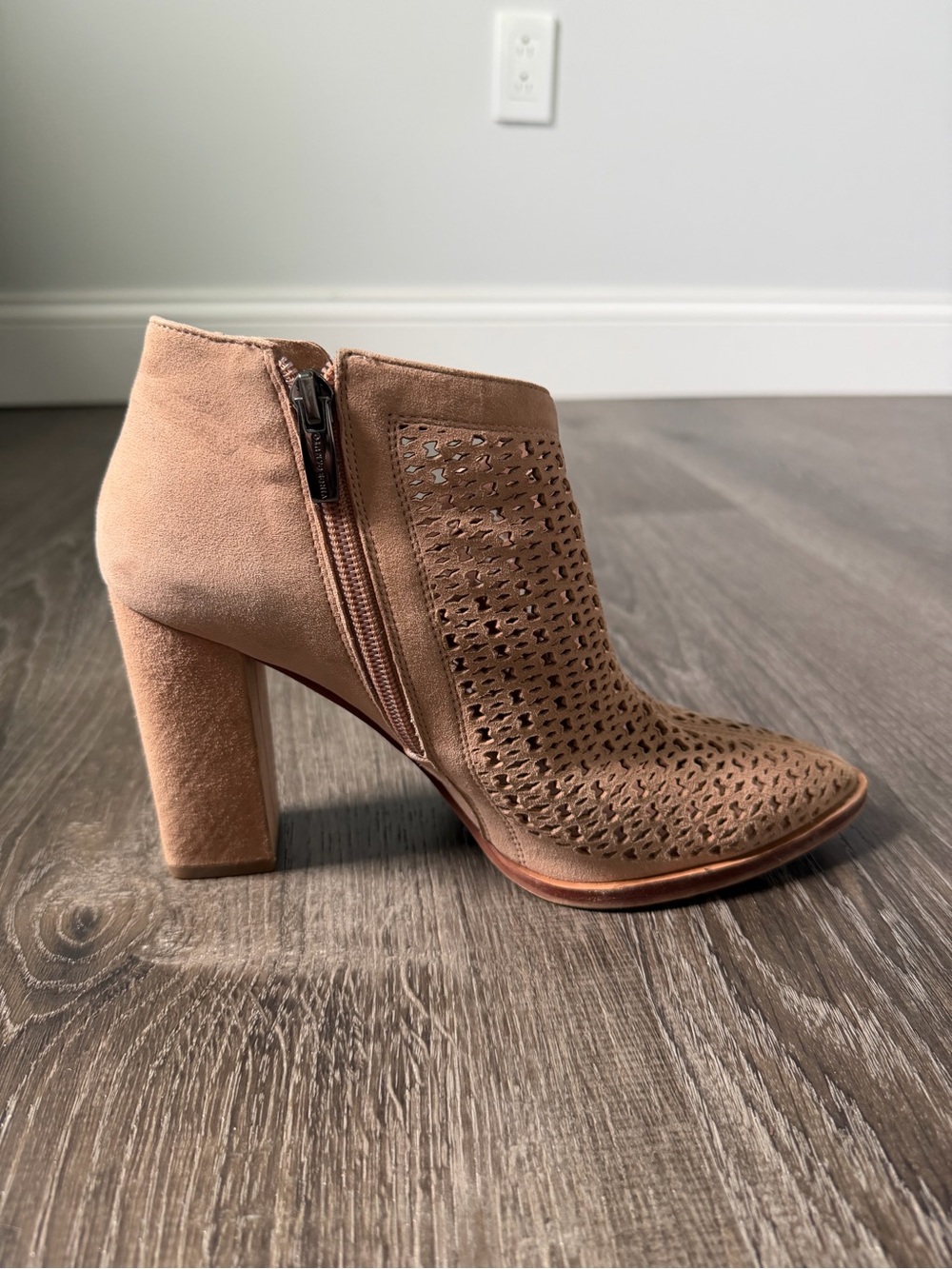 Vince Camuto Perforated Pointed-Toe Suede Booties - Picture 4 of 8